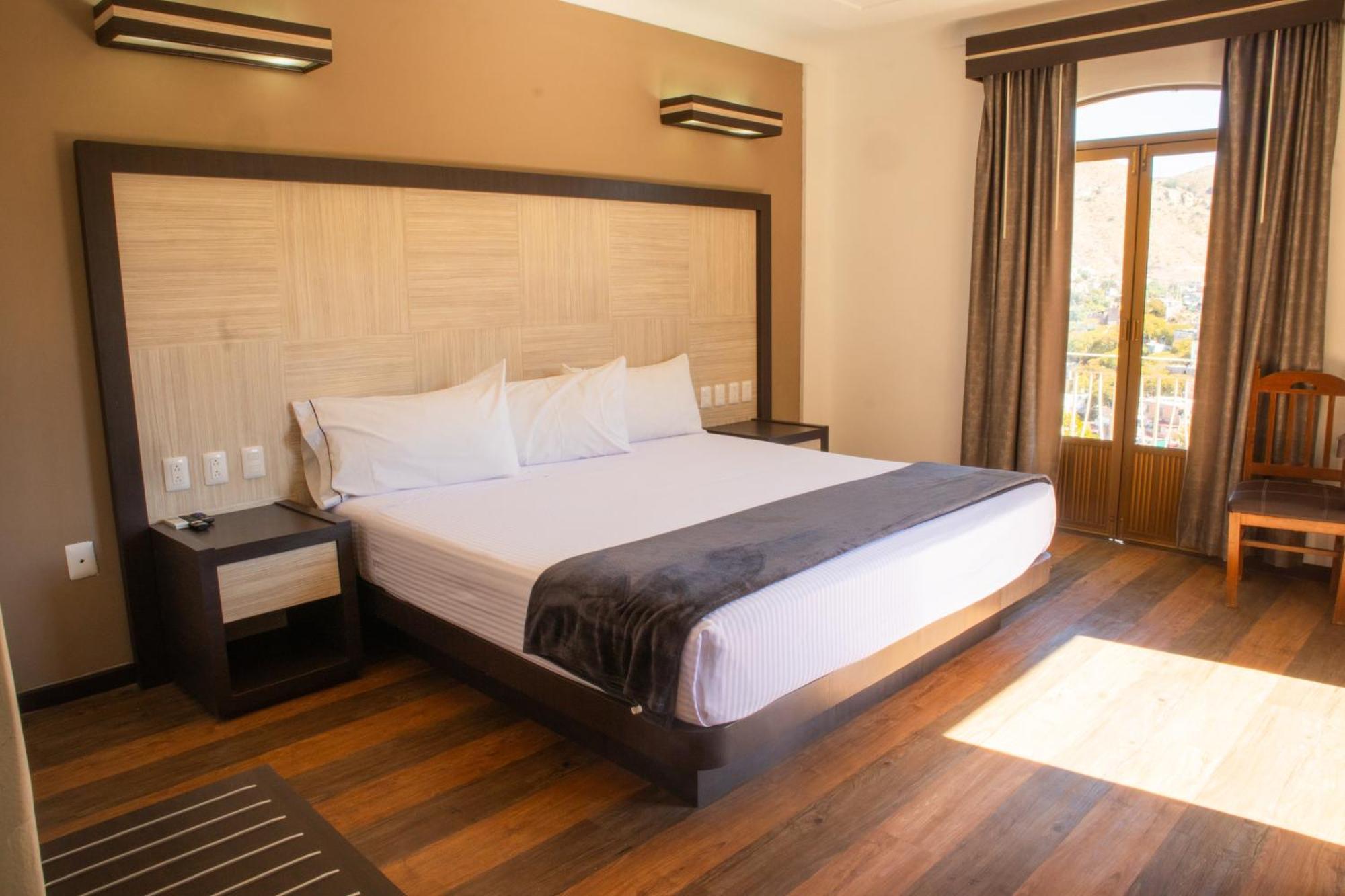 Hotel Paseo De La Presa Guanajuato Ngoại thất bức ảnh